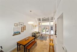 Picture of 706 NE 1St Street Unit 706, Gainesville, FL 32601