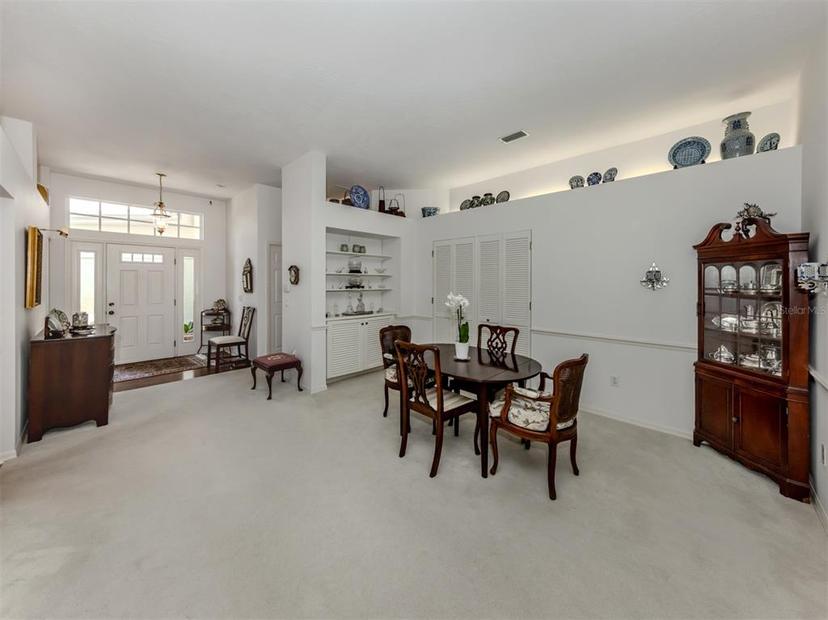 Picture of 553 Fallbrook Drive, Venice FL 34292