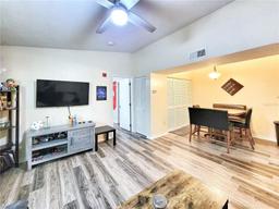 Picture of 2360 SW Archer Road Unit 720, Gainesville, FL 32608