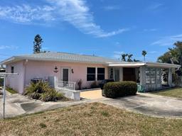 Picture of 11365 4Th Street E, Treasure Island, FL 33706