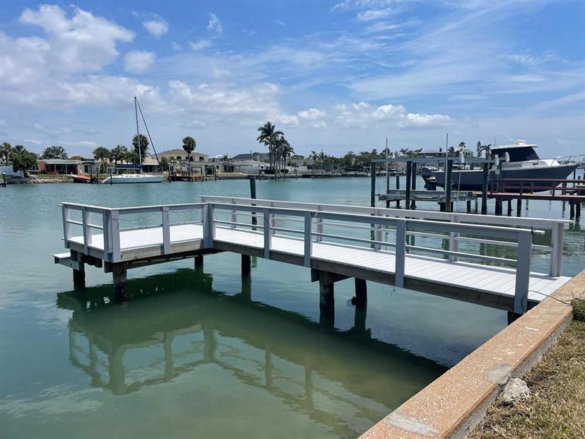 Picture of 11365 4Th Street E, Treasure Island FL 33706