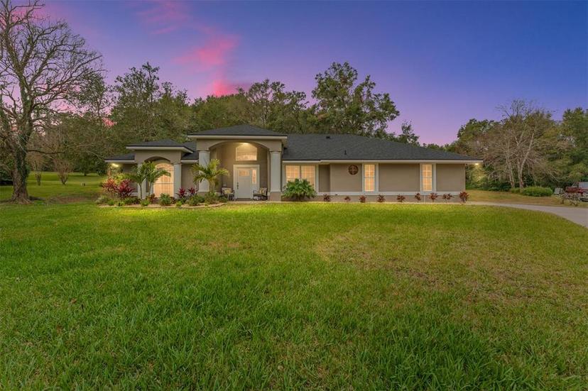 Picture of 7237 Edmund Court, Mount Dora FL 32757