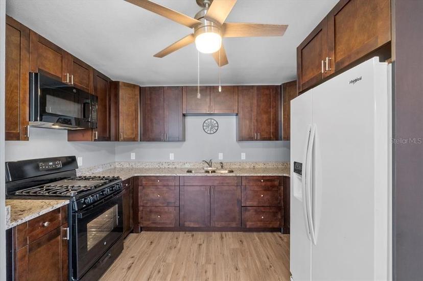 Picture of 825 N Clermont Avenue, Fort Meade FL 33841