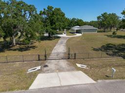 Picture of 4416 Tevalo Drive, Valrico, FL 33596