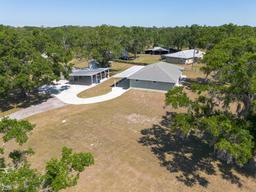 Picture of 4416 Tevalo Drive, Valrico, FL 33596
