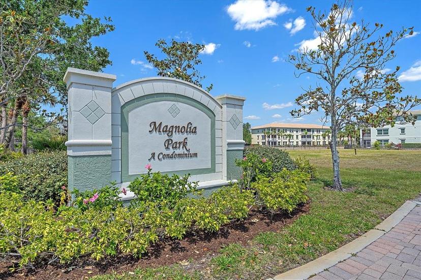 Picture of 600 Gardens Edge Drive Unit 614, Venice FL 34285