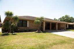 Picture of 446 Lake Carolyn Circle, Lakeland, FL 33813
