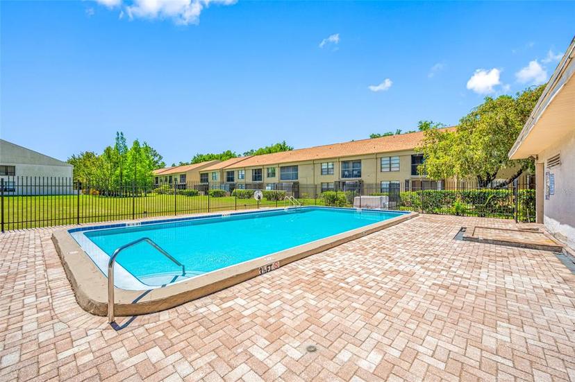 Picture of 4991 Puritan Circle Unit 522, Tampa FL 33617