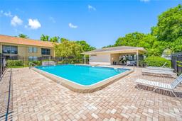 Picture of 4991 Puritan Circle Unit 522, Tampa, FL 33617