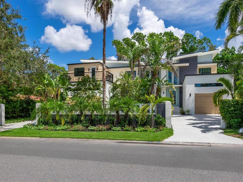 Picture of 1607 Flower Drive, Sarasota FL 34239