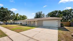 Picture of 5005 Misty Lake Drive, Mulberry, FL 33860