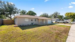 Picture of 5005 Misty Lake Drive, Mulberry, FL 33860