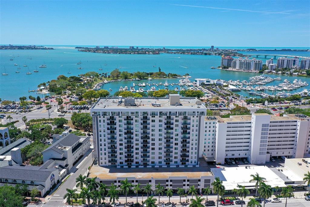 Picture of 101 S Gulfstream Avenue Unit 5J, Sarasota, FL 34236