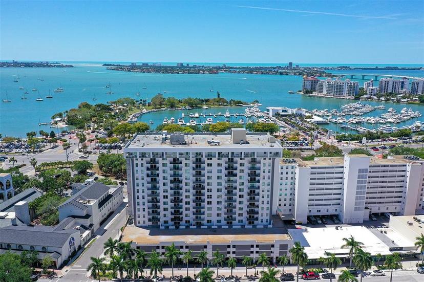 Picture of 101 S Gulfstream Avenue Unit 5J, Sarasota FL 34236