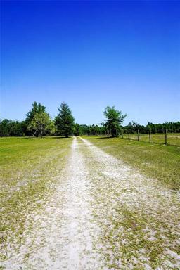 Picture of 1890 NW 167Th Pl, Trenton, FL 32693