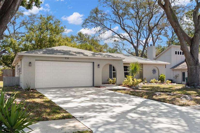 Picture of 914 Woodland Drive, Palm Harbor FL 34683