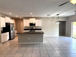 Picture of 5430 Amaryllis Garden Street, Apollo Beach, FL 33572