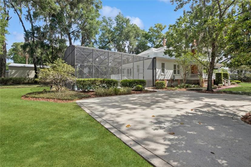 Picture of 404 N Clara Avenue, Deland FL 32720