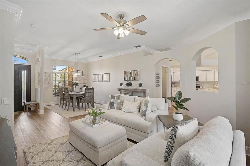 Picture of 515 Pecan Lane, Bradenton FL 34212