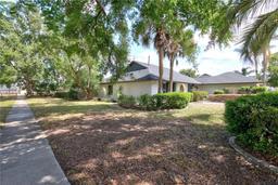Picture of 401 Lakeshore Drive, Lake Mary, FL 32746