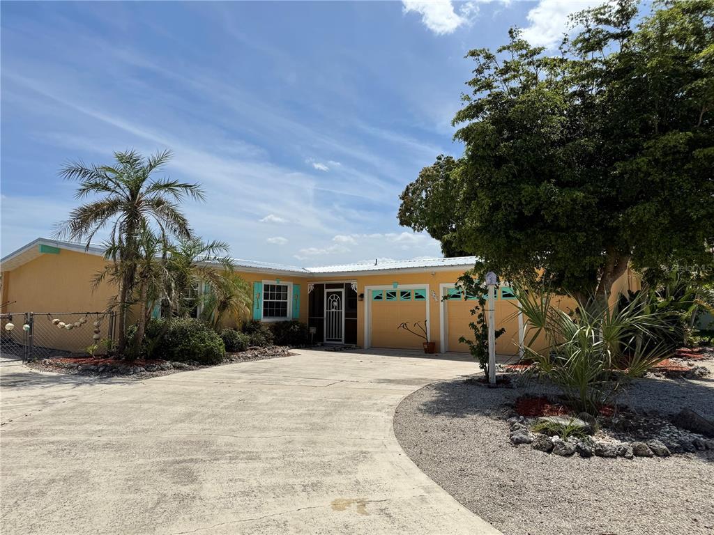 Picture of 187 Beeney Road Se, Port Charlotte, FL 33952