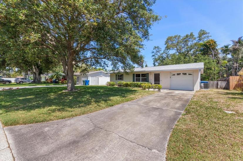Picture of 13503 127Th Avenue, Largo FL 33774