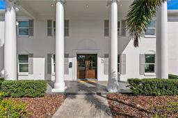 Picture of 4935 W Bay Way Place, Tampa, FL 33629