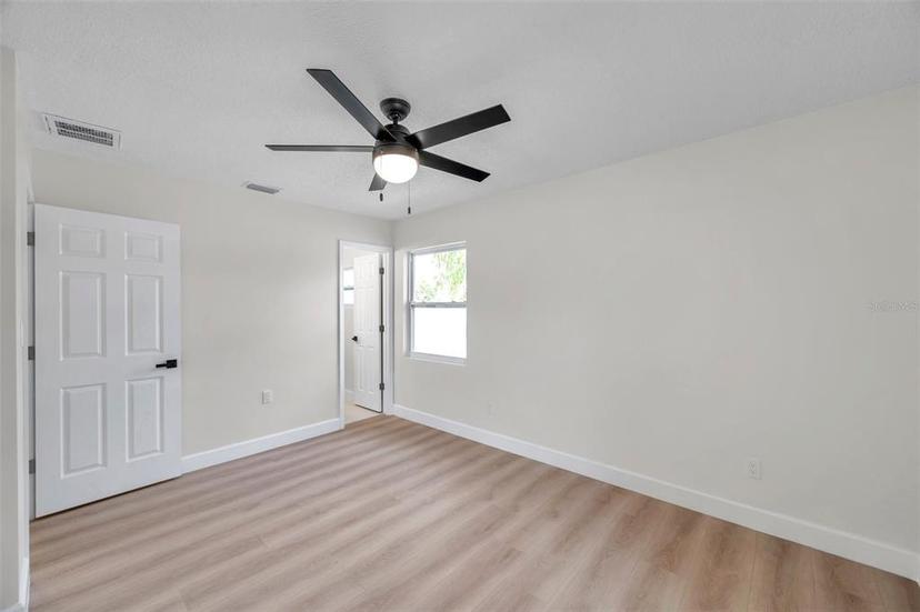 Picture of 2394 19Th Avenue Sw, Largo FL 33774