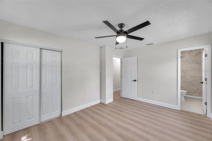 Picture of 2394 19Th Avenue Sw, Largo FL 33774