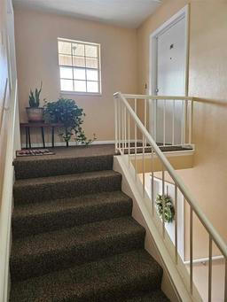 Picture of 1920 E Edgewood Drive Unit T6, Lakeland, FL 33803