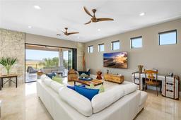 Picture of 706 S Davis Boulevard, Tampa, FL 33606