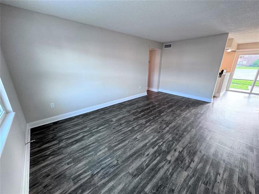 Picture of 5325 Curry Ford Road Unit E101, Orlando FL 32812