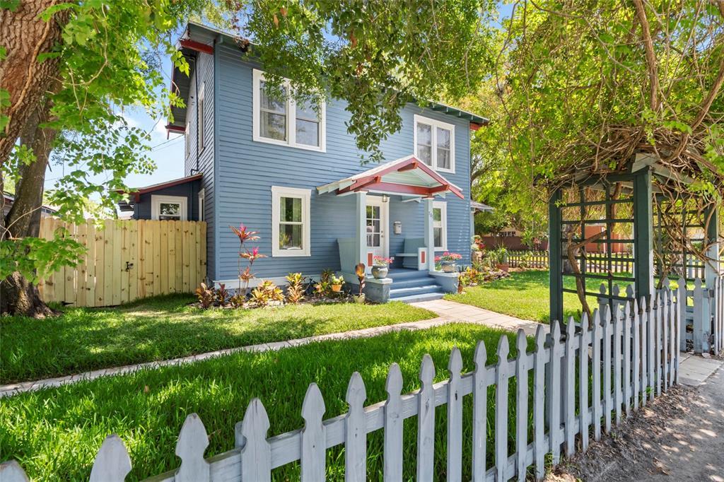 Picture of 701 14Th Street N, St Petersburg, FL 33705
