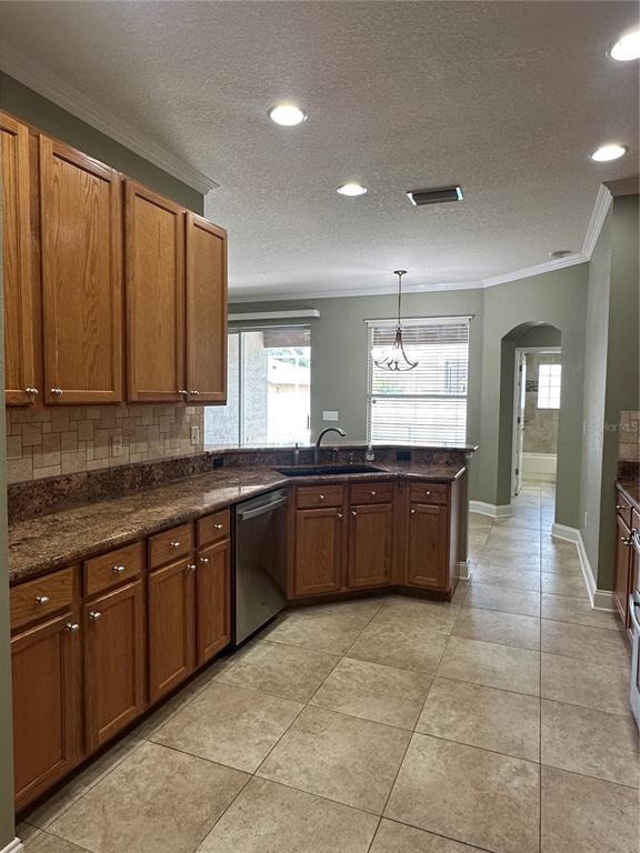 Picture of 2603 Valencia Grove Drive, Valrico FL 33596