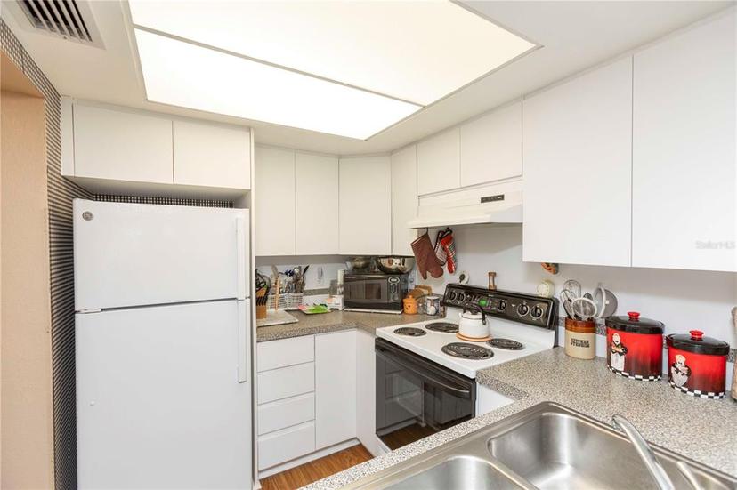 Picture of 4726 Marine Parkway Unit 201, New Port Richey FL 34652
