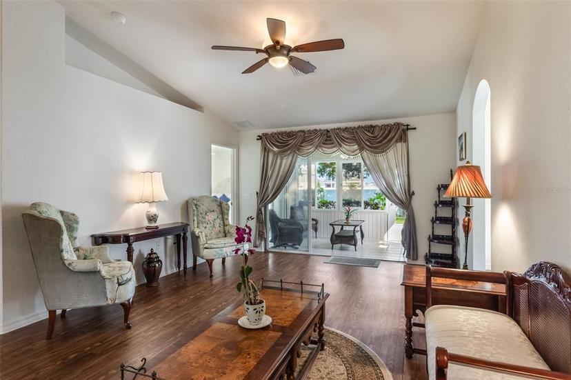 Picture of 284 Lake Suzanne Drive, Lake Wales FL 33859