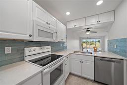 Picture of 406 Cerromar Circle N Unit 128, Venice, FL 34293