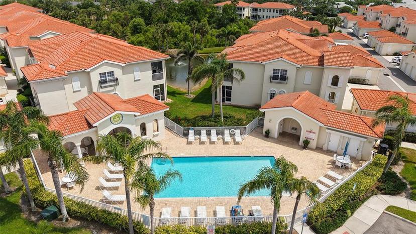 Picture of 301 Ravinia Circle Unit 301B2, Venice FL 34292