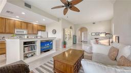 Picture of 301 Ravinia Circle Unit 301B2, Venice, FL 34292