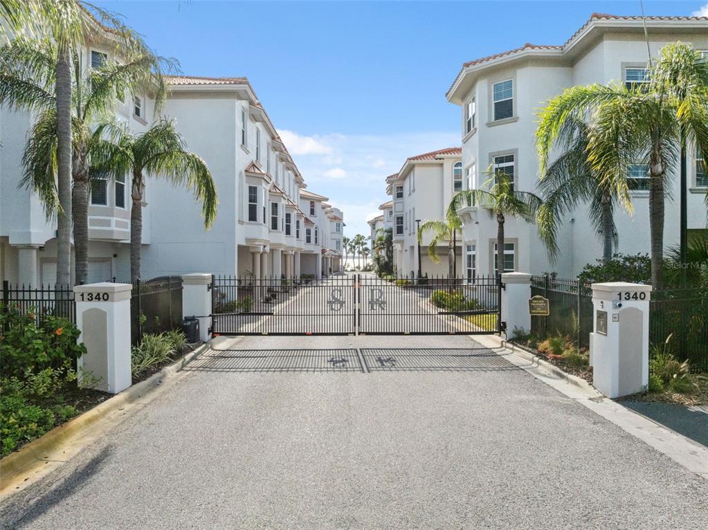 Picture of 1340 Bayshore Boulevard Unit 411, Dunedin, FL 34698