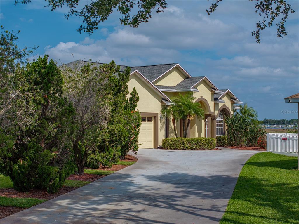Picture of 428 Terranova Street, Winter Haven, FL 33884