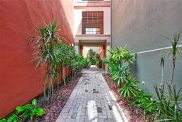 Picture of 2411 W Horatio Street Unit 526, Tampa, FL 33609
