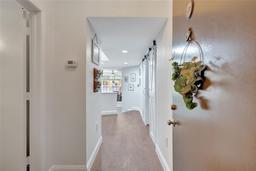 Picture of 2411 W Horatio Street Unit 526, Tampa, FL 33609
