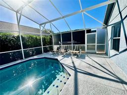 Picture of 102 Fox Loop, Davenport, FL 33837