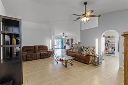 Picture of 520 Ridges Drive, Dundee, FL 33838