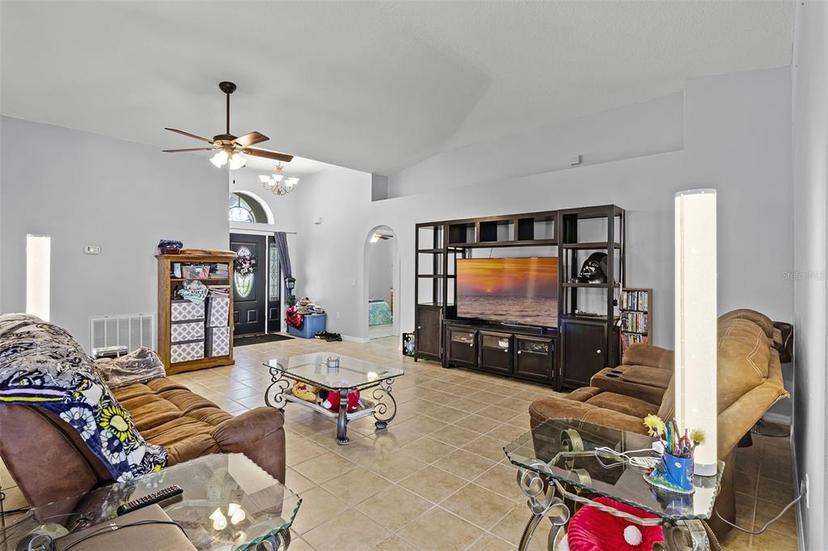 Picture of 520 Ridges Drive, Dundee FL 33838