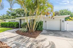 Picture of 4320 S Hubert Avenue, Tampa, FL 33611