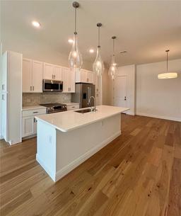 Picture of 600 3Rd Avenue S Unit 503, St Petersburg, FL 33701