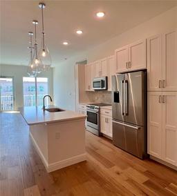 Picture of 600 3Rd Avenue S Unit 503, St Petersburg, FL 33701
