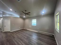 Picture of 23140 NW 179Th Place, High Springs, FL 32643